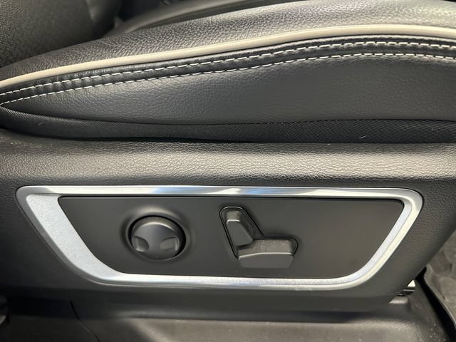 Used 2023 RAM 1500 Laramie AWD/4WD image 21