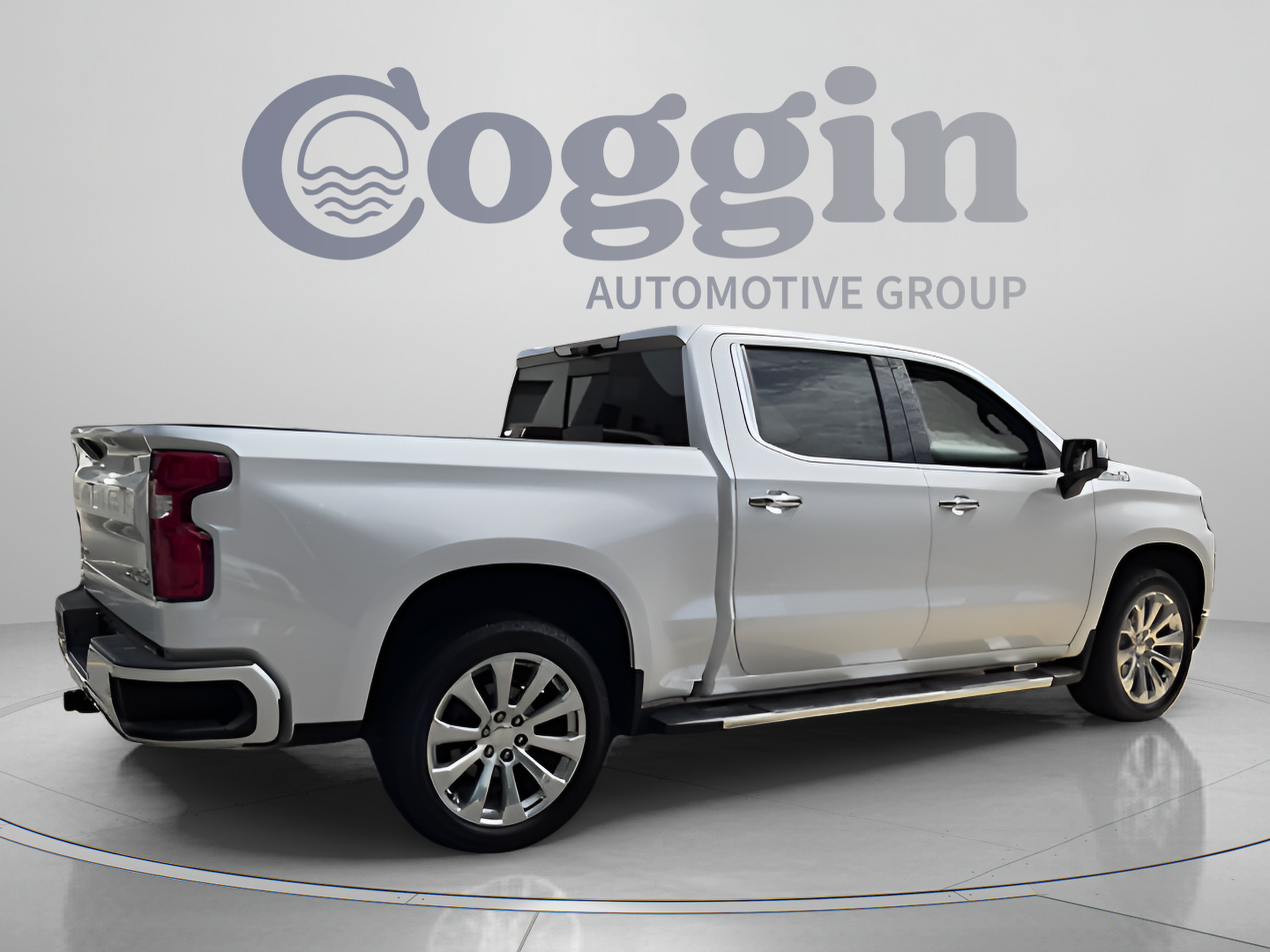 Certified 2021 Chevrolet Silverado 1500 High Country w/ Technology Package AWD/4WD image 5
