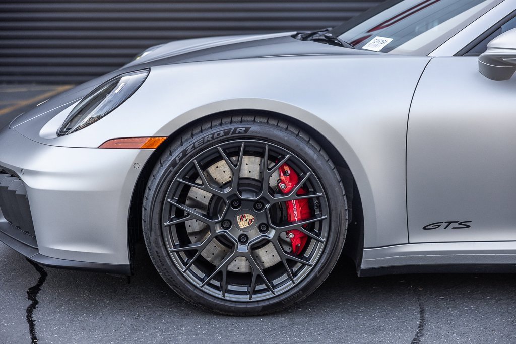 Used 2025 Porsche 911 Carrera GTS image 11