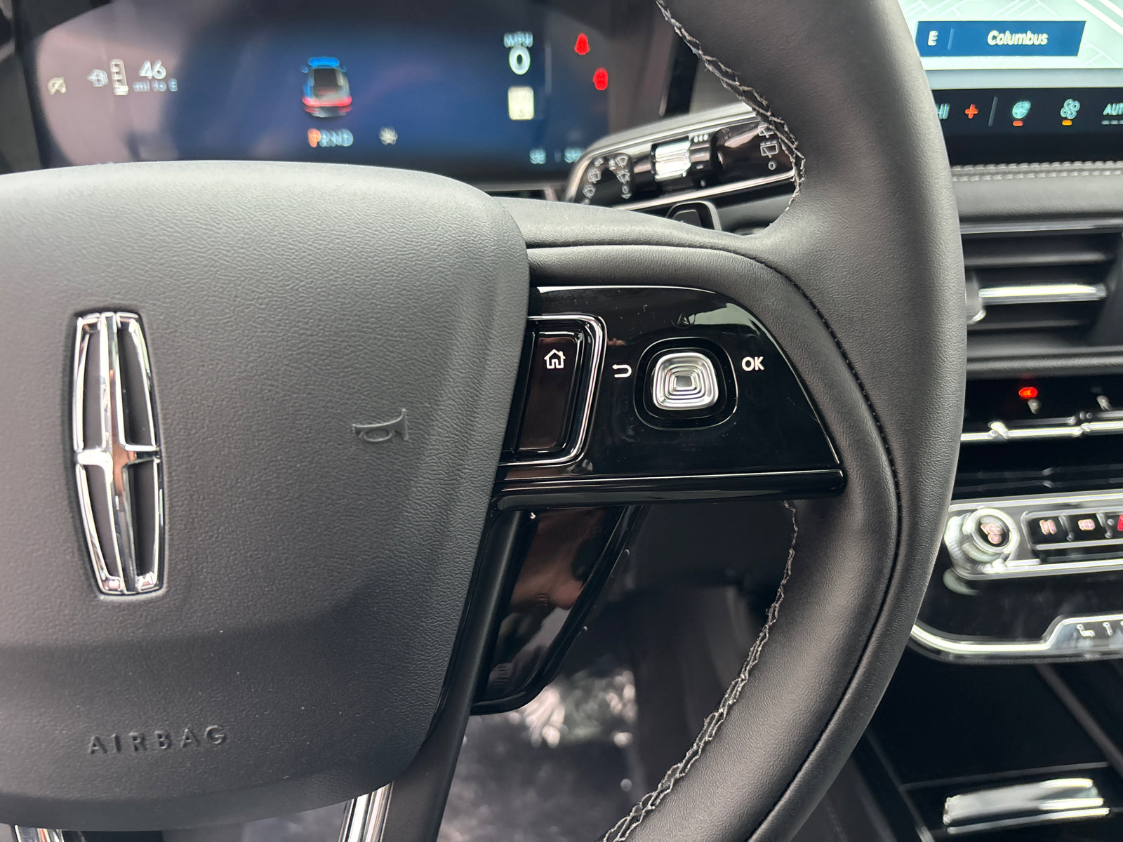 New 2026 Lincoln Corsair Premiere image 18