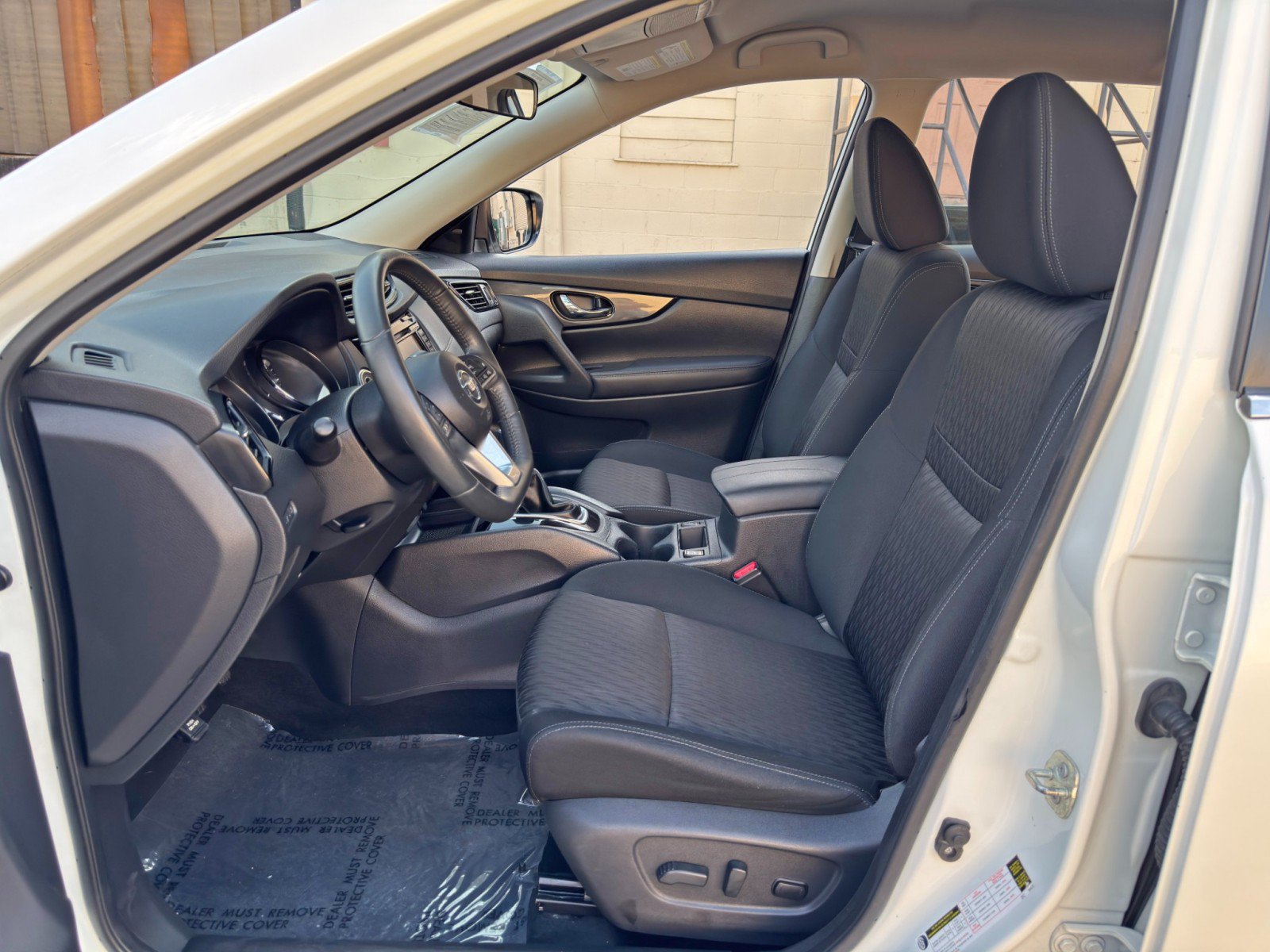 Used 2018 Nissan Rogue SV w/ Premium Package AWD/4WD image 15