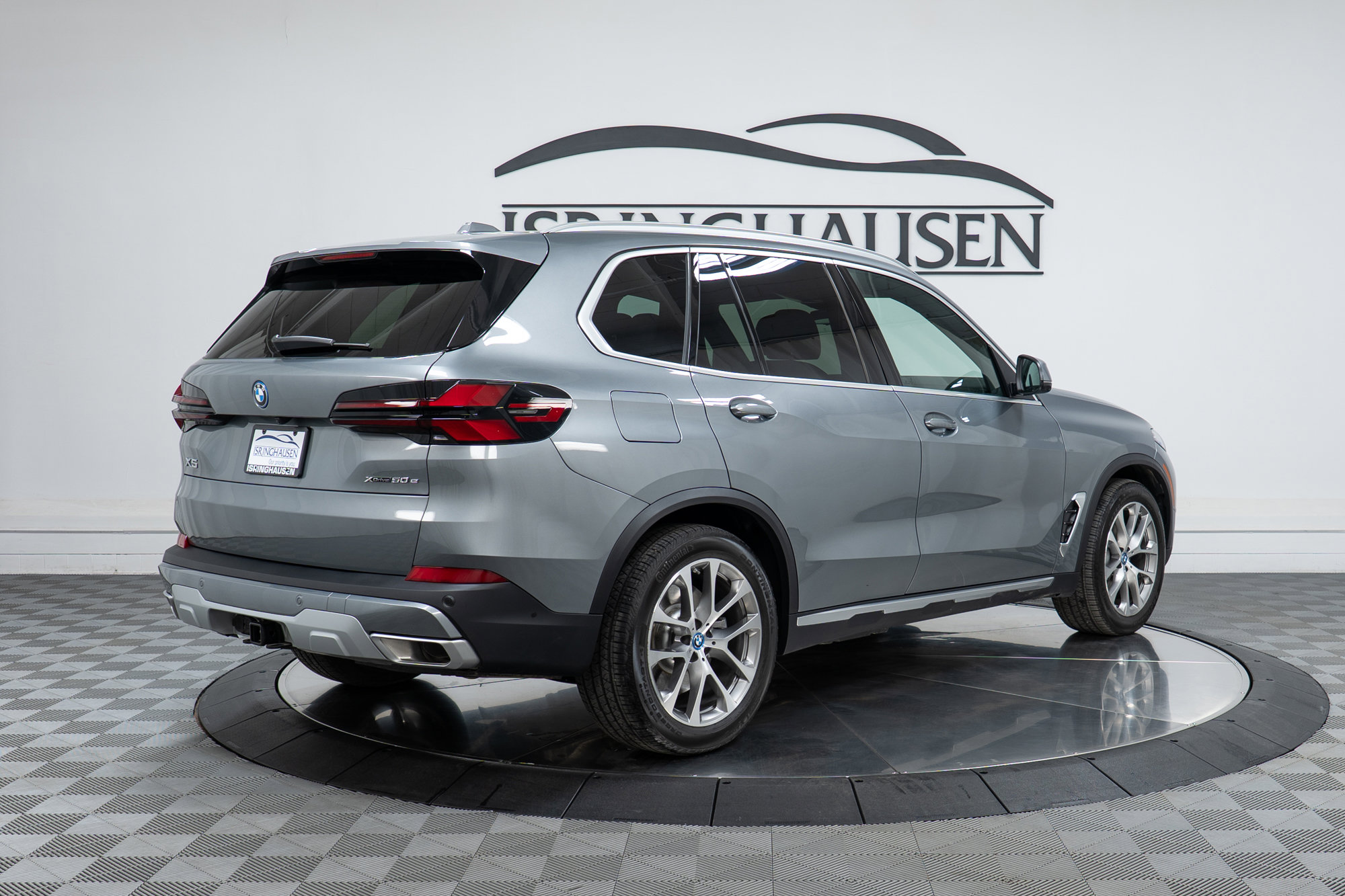 Used 2025 BMW X5 xDrive50e w/ Executive Package image 5