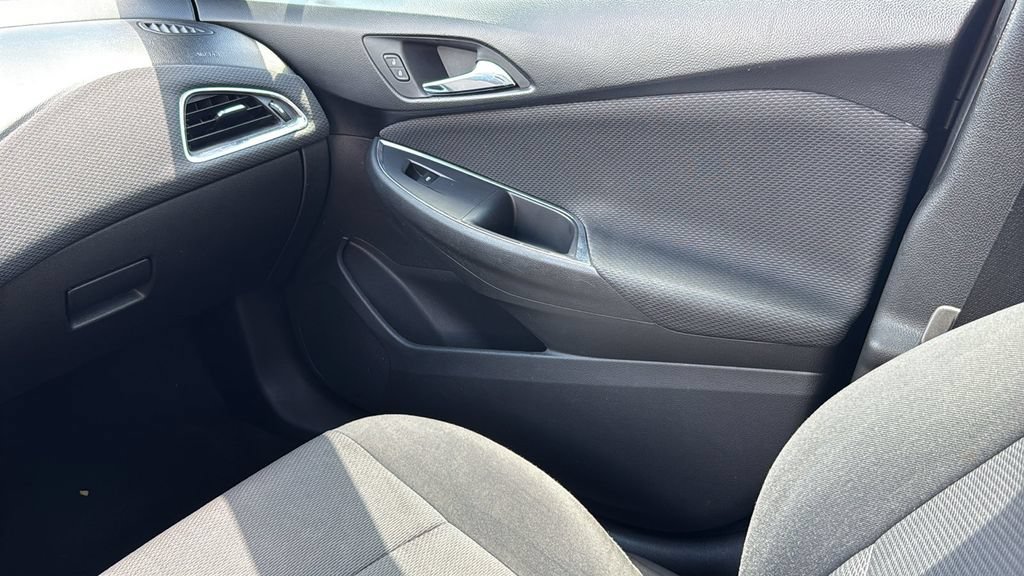 Used 2019 Chevrolet Cruze LT w/ LT Fleet Convenience Package FWD image 29