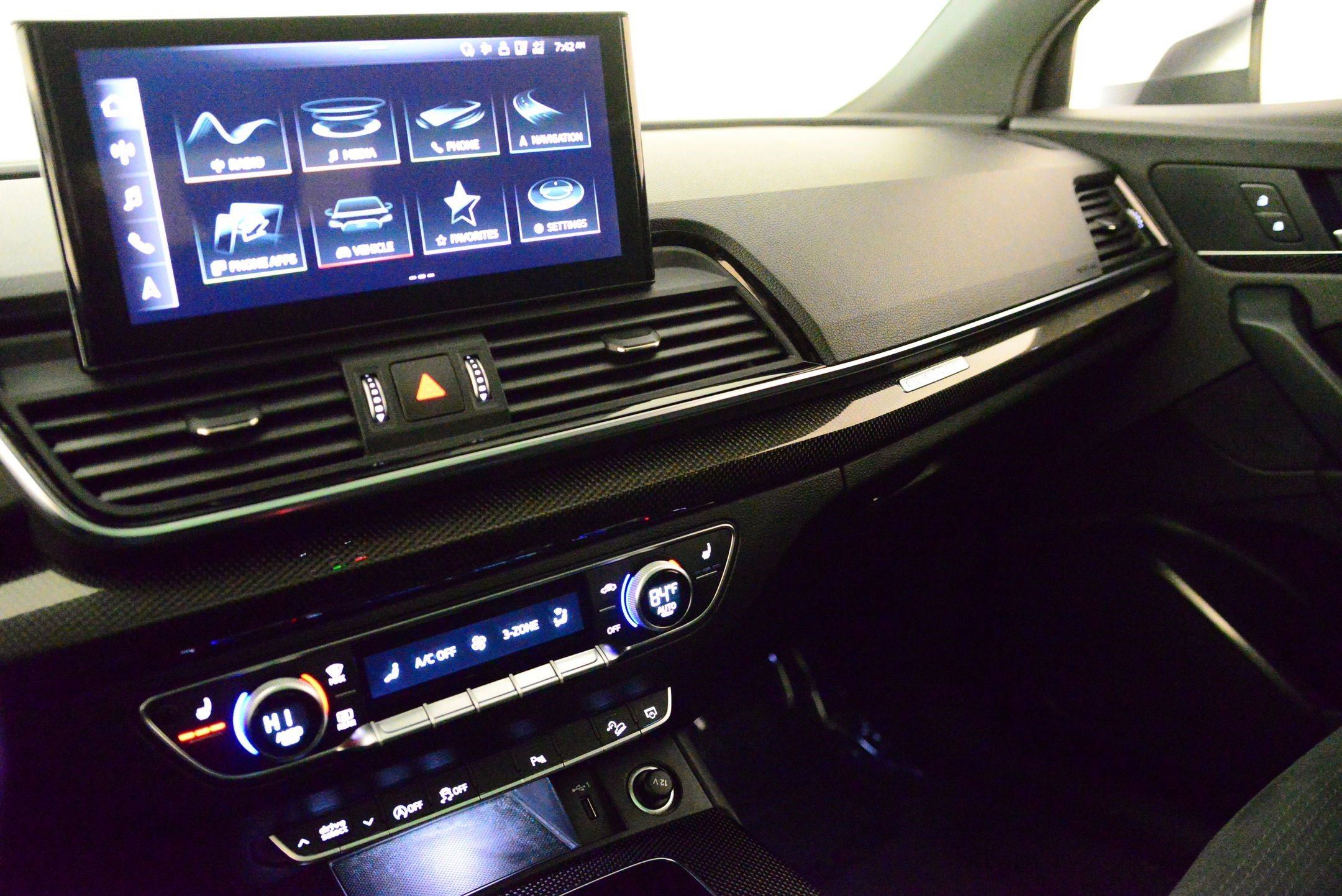 Used 2022 Audi SQ5 Premium Plus w/ Premium Plus Package image 31