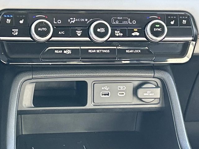 Used 2023 Honda Pilot Elite image 30