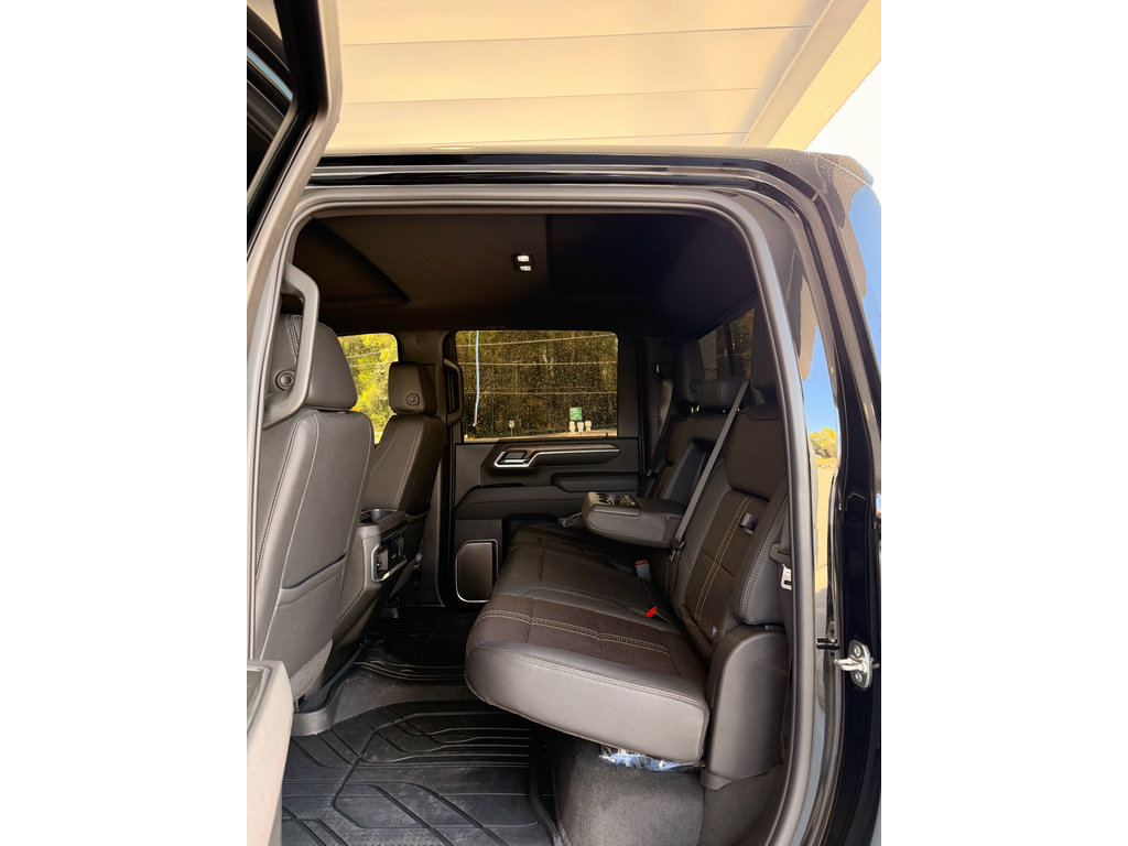 Used 2026 Chevrolet Silverado 2500 High Country w/ Midnight Edition image 18