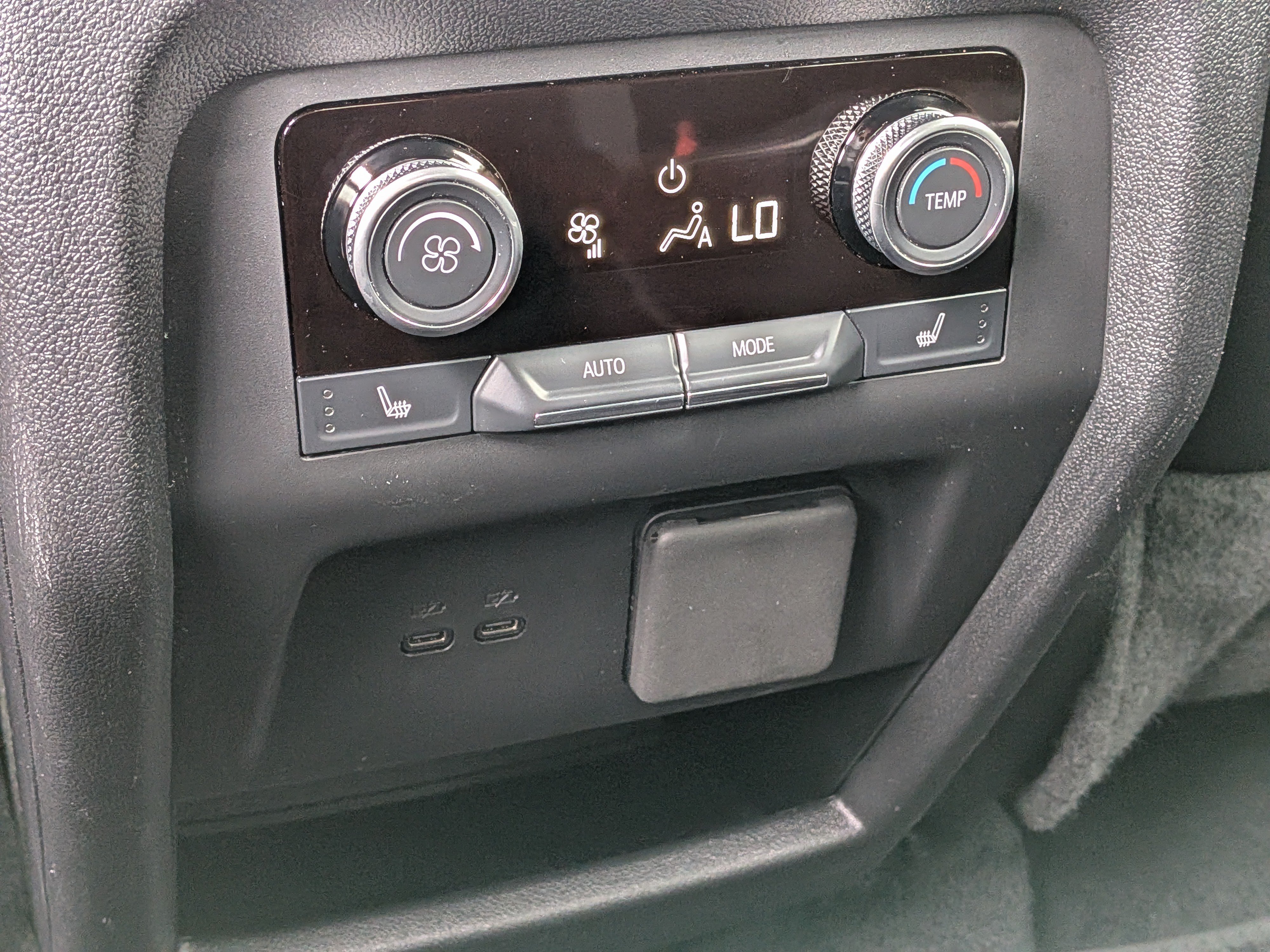 Used 2025 Buick Enclave Avenir w/ Super Cruise Package FWD image 16