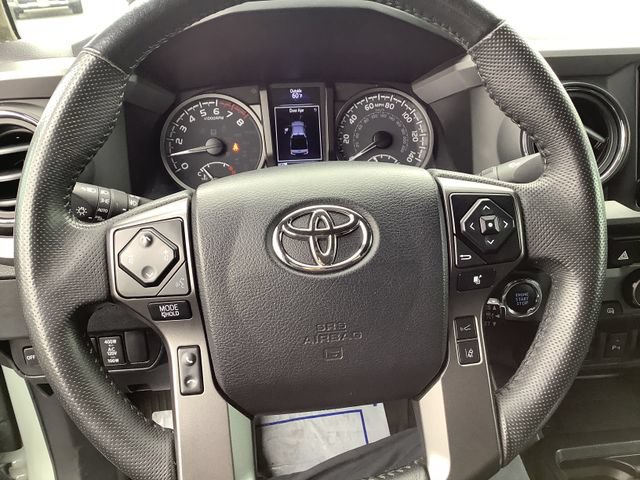 Used 2022 Toyota Tacoma TRD Sport w/ TRD Premium Sport Package AWD/4WD image 9