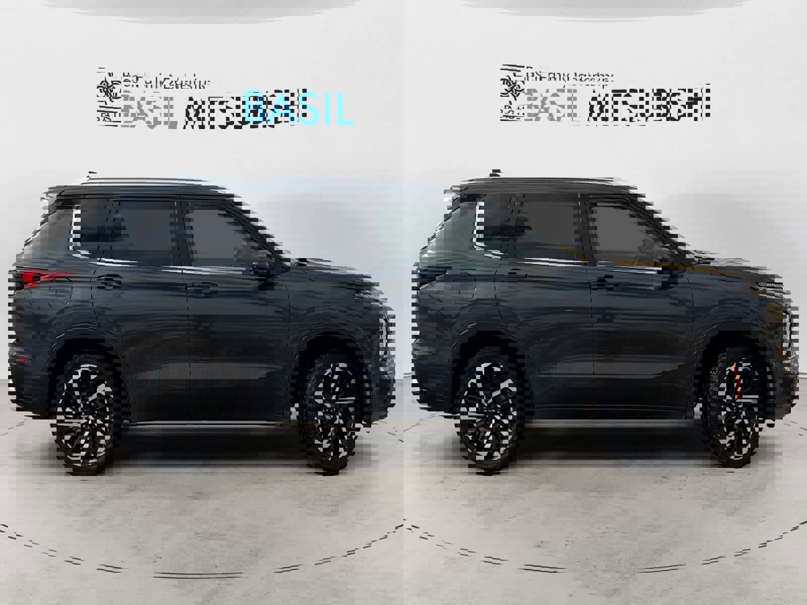 Used 2024 Mitsubishi Outlander SEL image 6