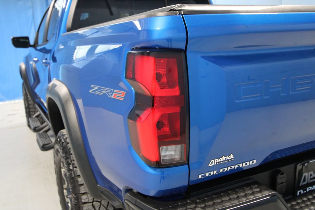 Used 2023 Chevrolet Colorado ZR2 w/ ZR2 Convenience Package III AWD/4WD image 40