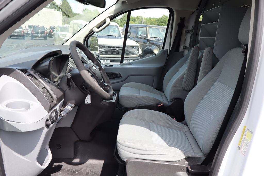 Used 2016 Ford Transit 250 130 Low Roof RWD image 21