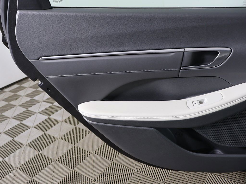 Certified 2023 Hyundai Sonata Limited w/ Cargo Package FWD image 28
