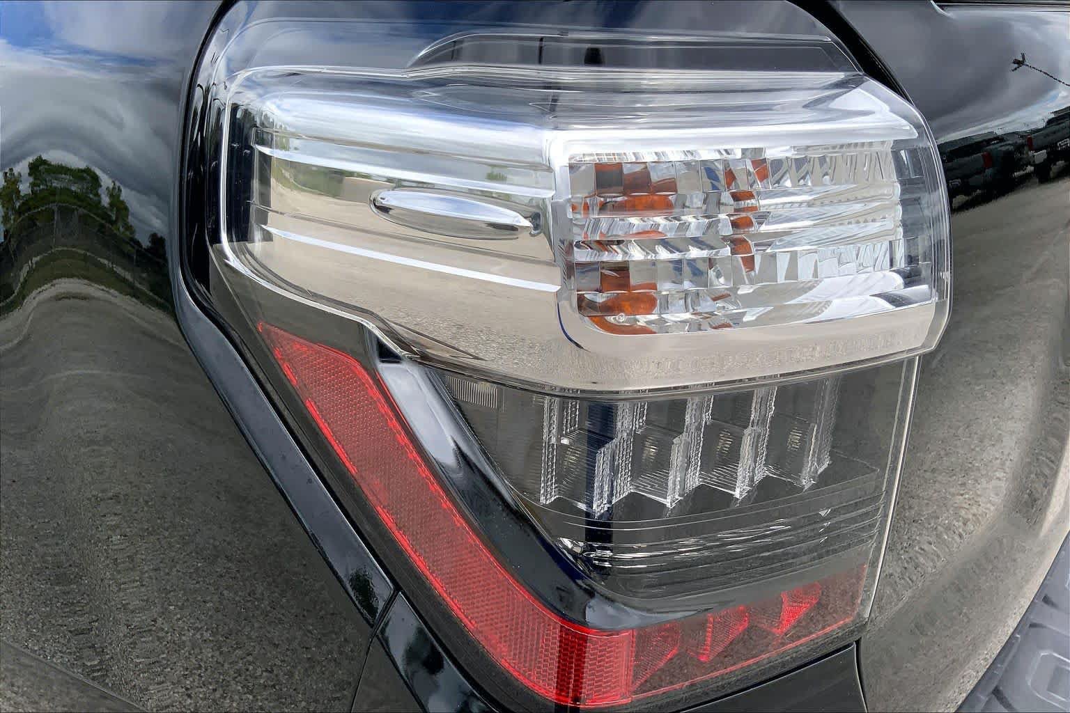 Used 2019 Toyota 4Runner TRD Off-Road Premium AWD/4WD image 28