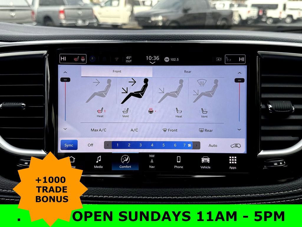 New 2026 Chrysler Pacifica Limited w/ Uconnect Theater Family Group image 22