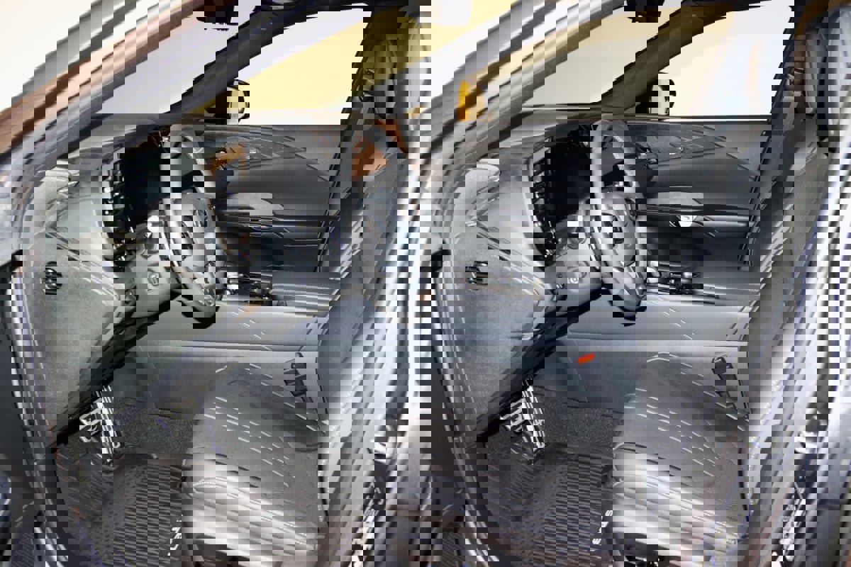 Used 2023 Lexus RX 500h F Sport image 33