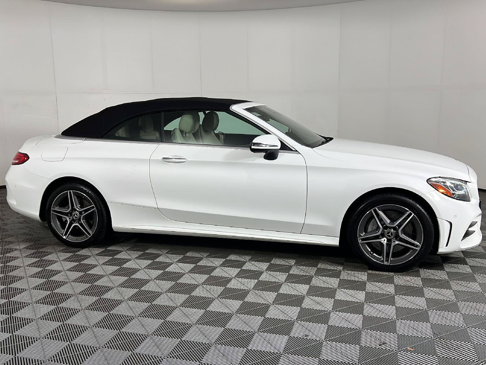 Used 2020 Mercedes-Benz C 300 4MATIC Cabriolet image 3