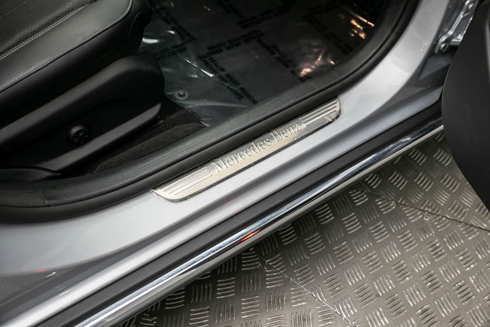 Used 2021 Mercedes-Benz E 450 4MATIC All-Terrain Wagon w/ Premium Package image 39