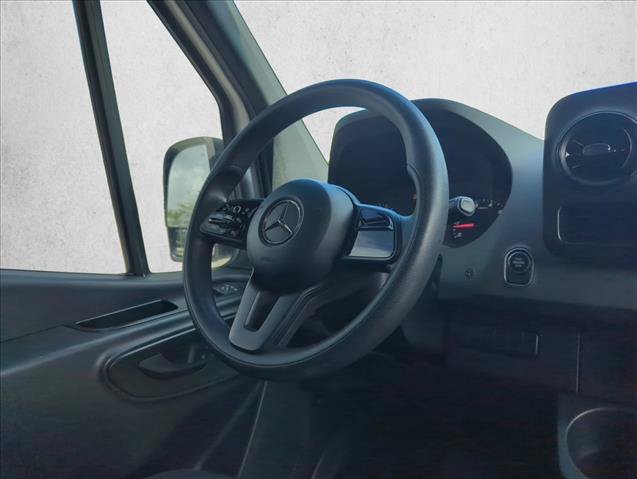 Used 2023 Mercedes-Benz Sprinter 2500 image 26
