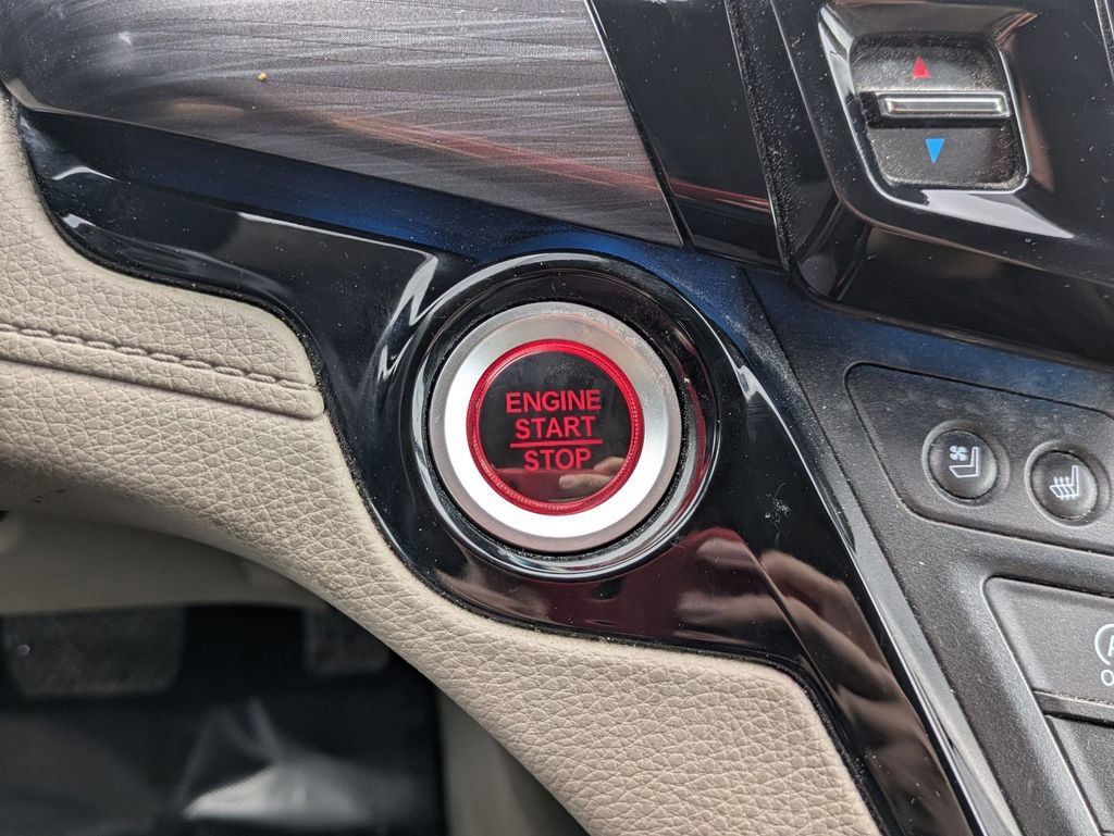 Used 2023 Honda Odyssey Elite image 16