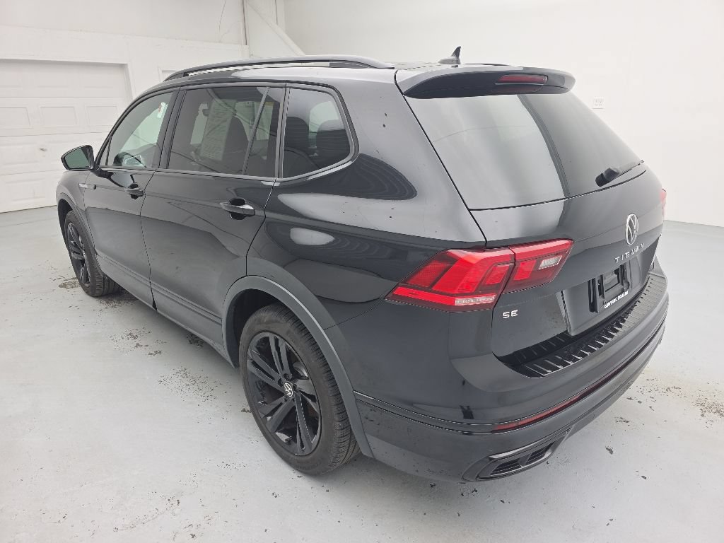 Used 2024 Volkswagen Tiguan SE R-Line AWD/4WD image 9
