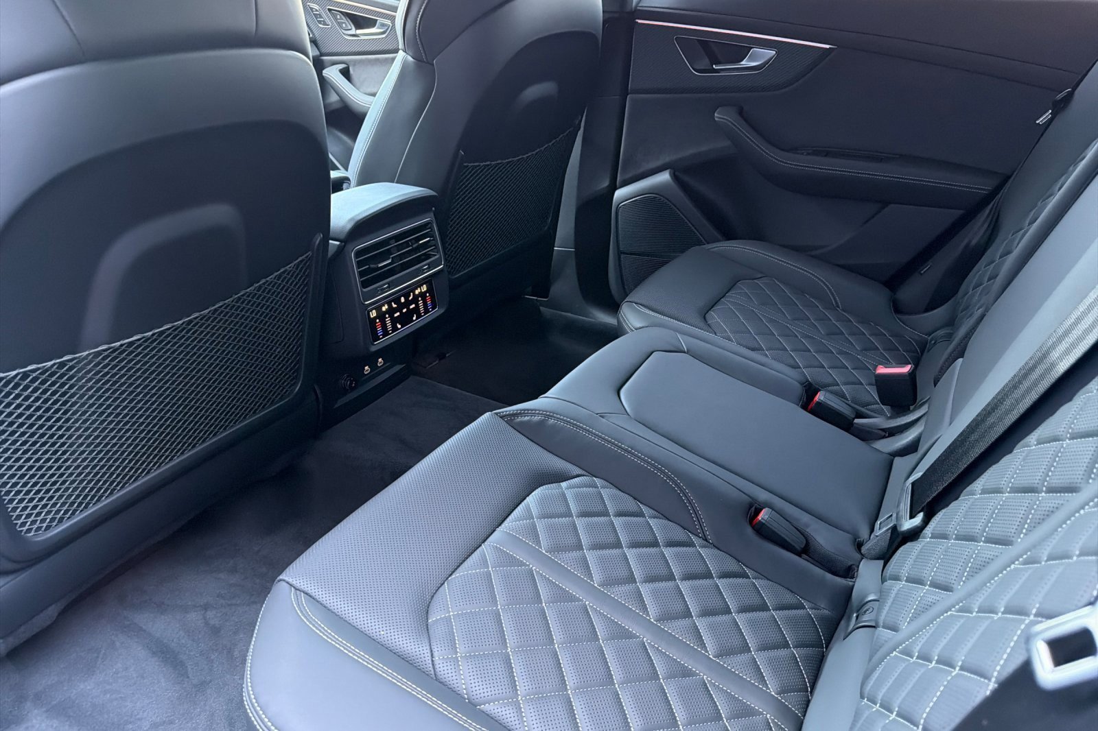 New 2026 Audi SQ8 Prestige AWD/4WD image 11