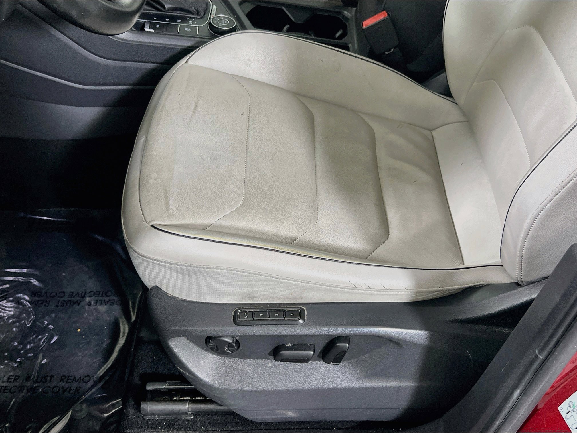 Used 2018 Volkswagen Tiguan SEL Premium w/ 3rd Row Seat Package AWD/4WD image 19