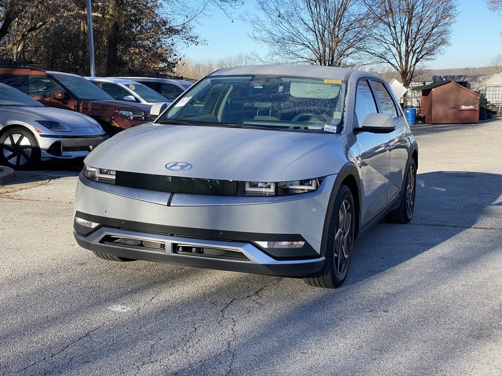 Used 2024 Hyundai Ioniq 5 SEL image 3