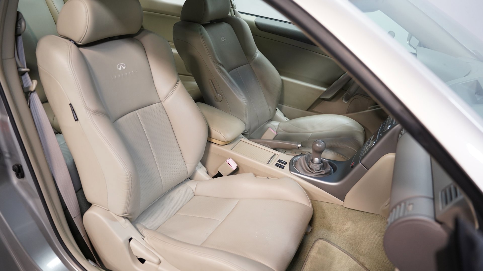 Used 2004 INFINITI G35 Coupe w/ Premium Pkg image 40