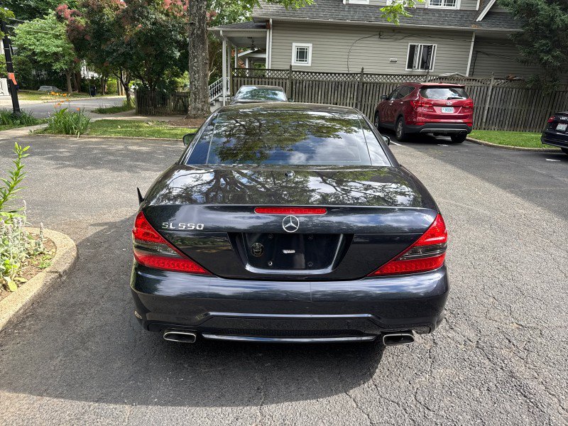Used 2011 Mercedes-Benz SL 550 image 39