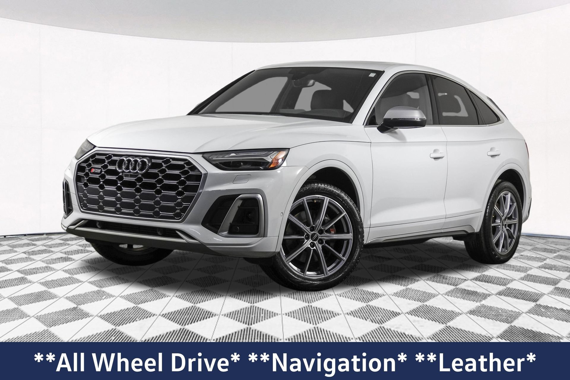 Used 2023 Audi SQ5 Prestige w/ Prestige Package AWD/4WD image 2