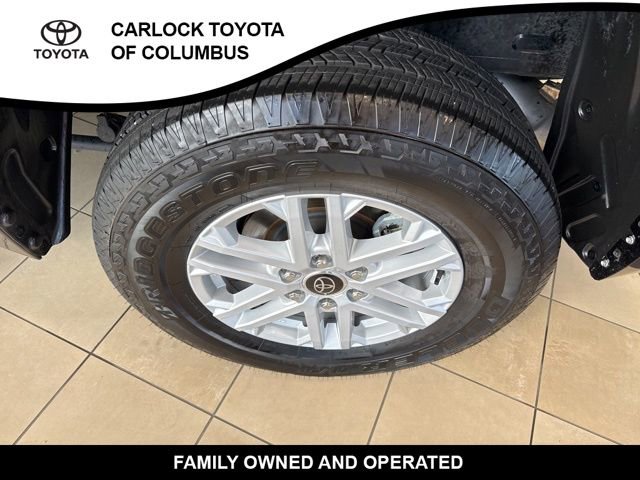 Used 2024 Toyota Tundra SR5 w/ SR5 Convenience Package AWD/4WD image 10