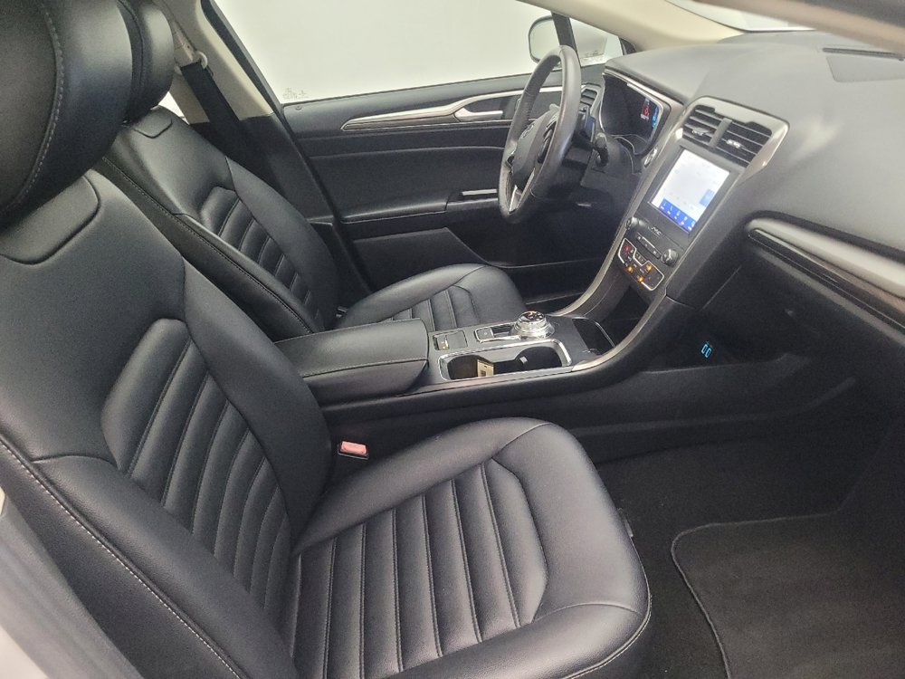 Used 2019 Ford Fusion SEL FWD image 21