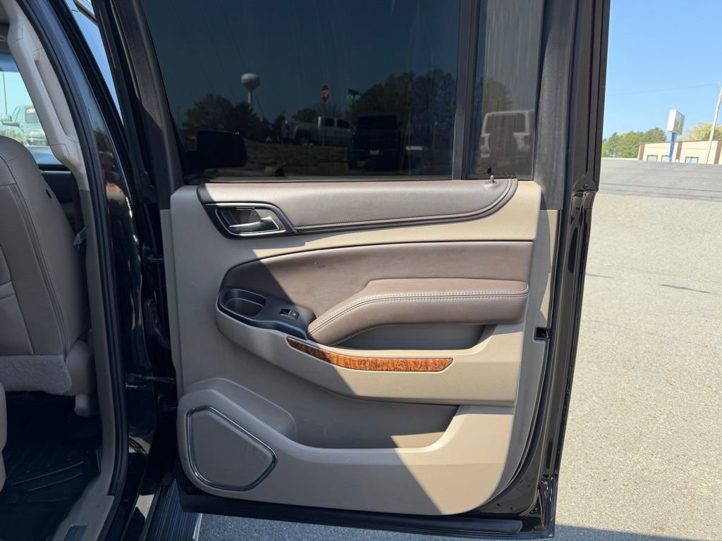 Used 2019 Chevrolet Suburban Premier image 37
