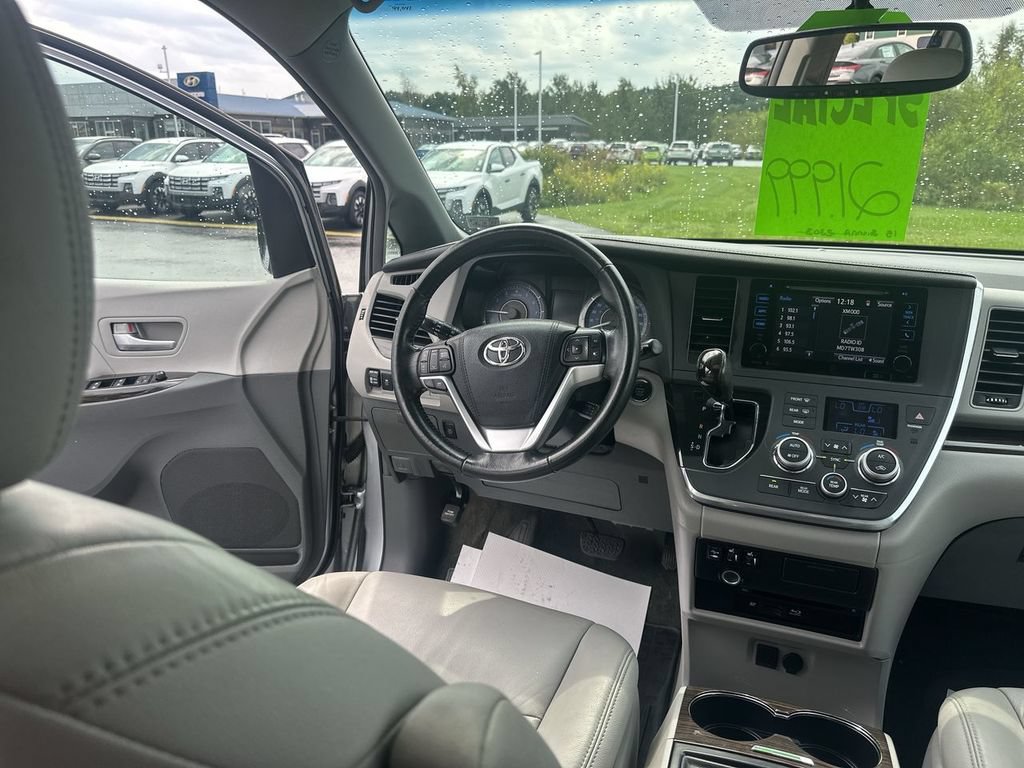 Used 2015 Toyota Sienna XLE Premium AWD/4WD image 15