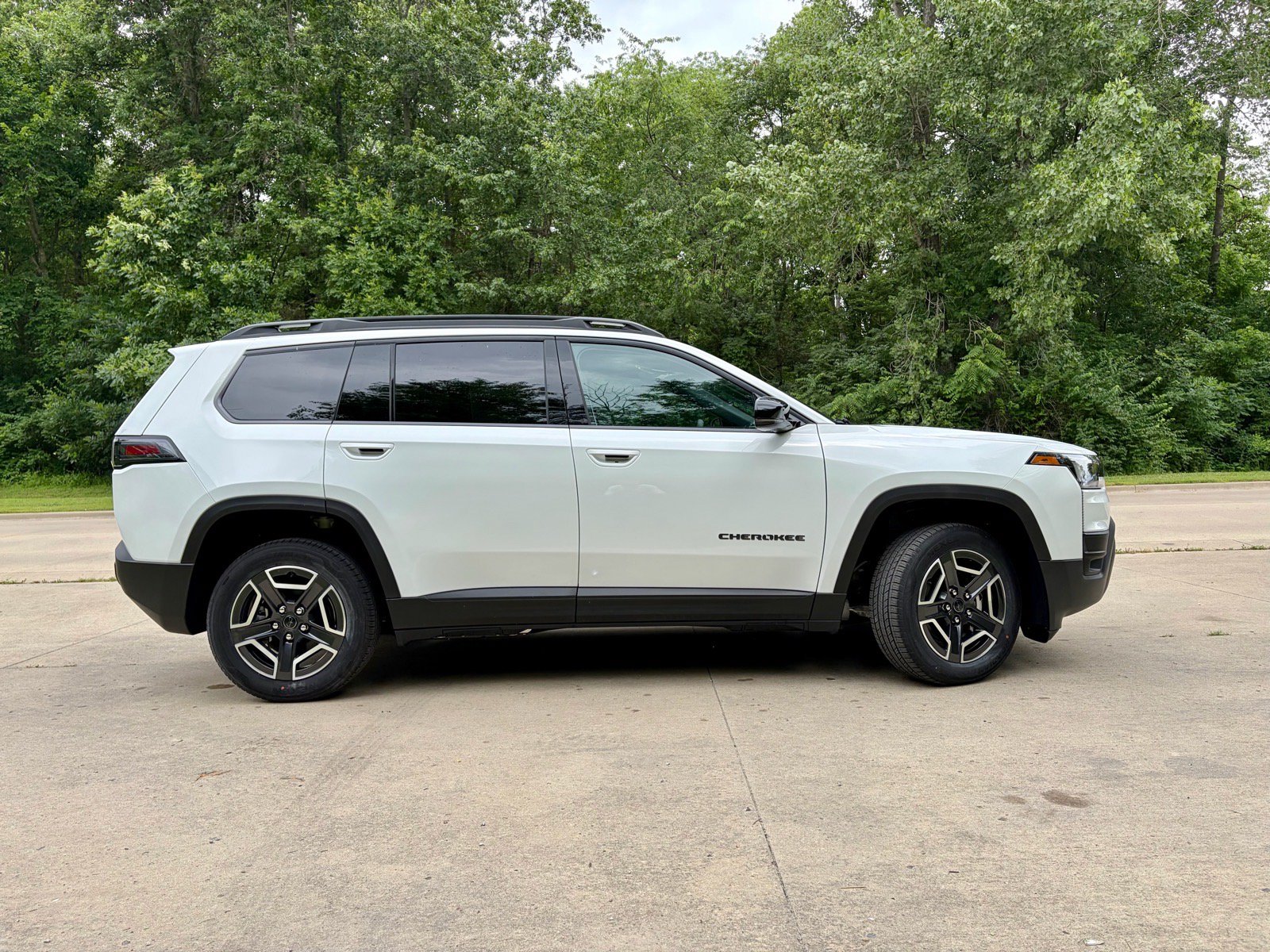 New 2026 Jeep Cherokee Limited AWD/4WD image 6