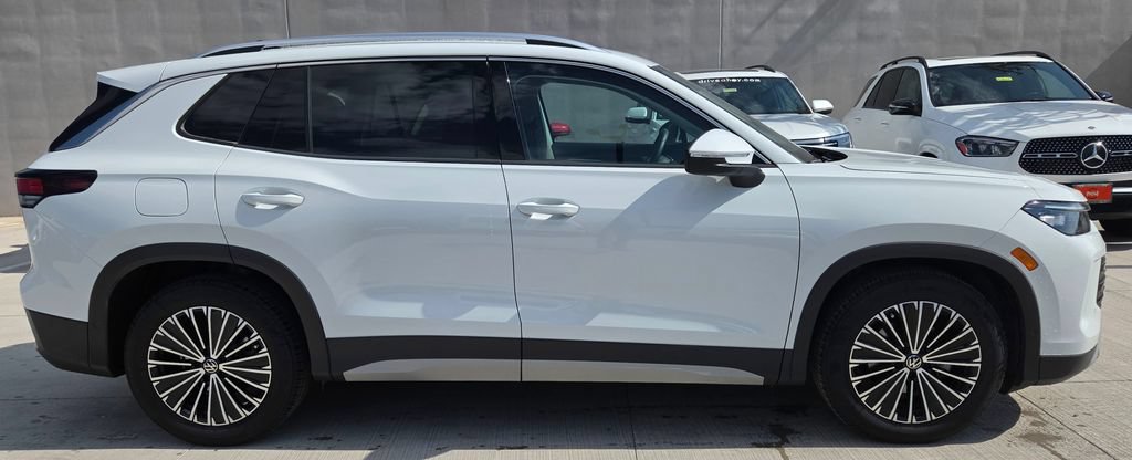 Certified 2026 Volkswagen Tiguan S FWD image 5