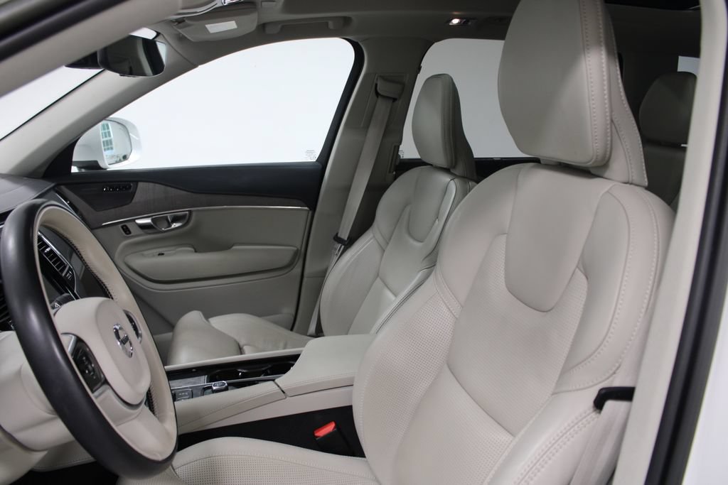 Used 2022 Volvo XC90 T8 Inscription w/ Advanced Package AWD/4WD image 14