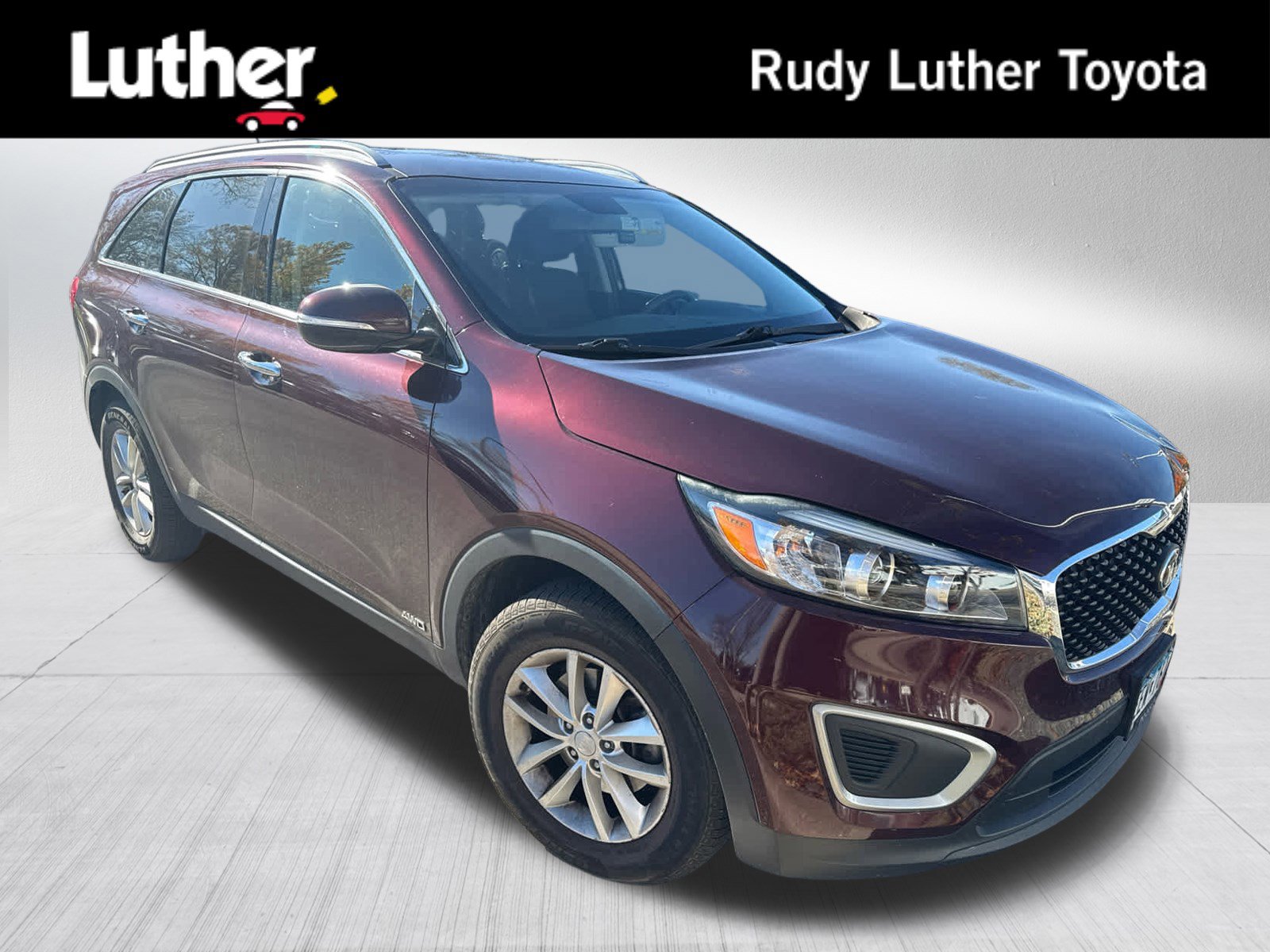Used 2017 Kia Sorento LX image 1