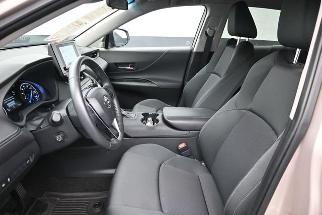 Used 2024 Toyota Venza LE AWD/4WD image 29