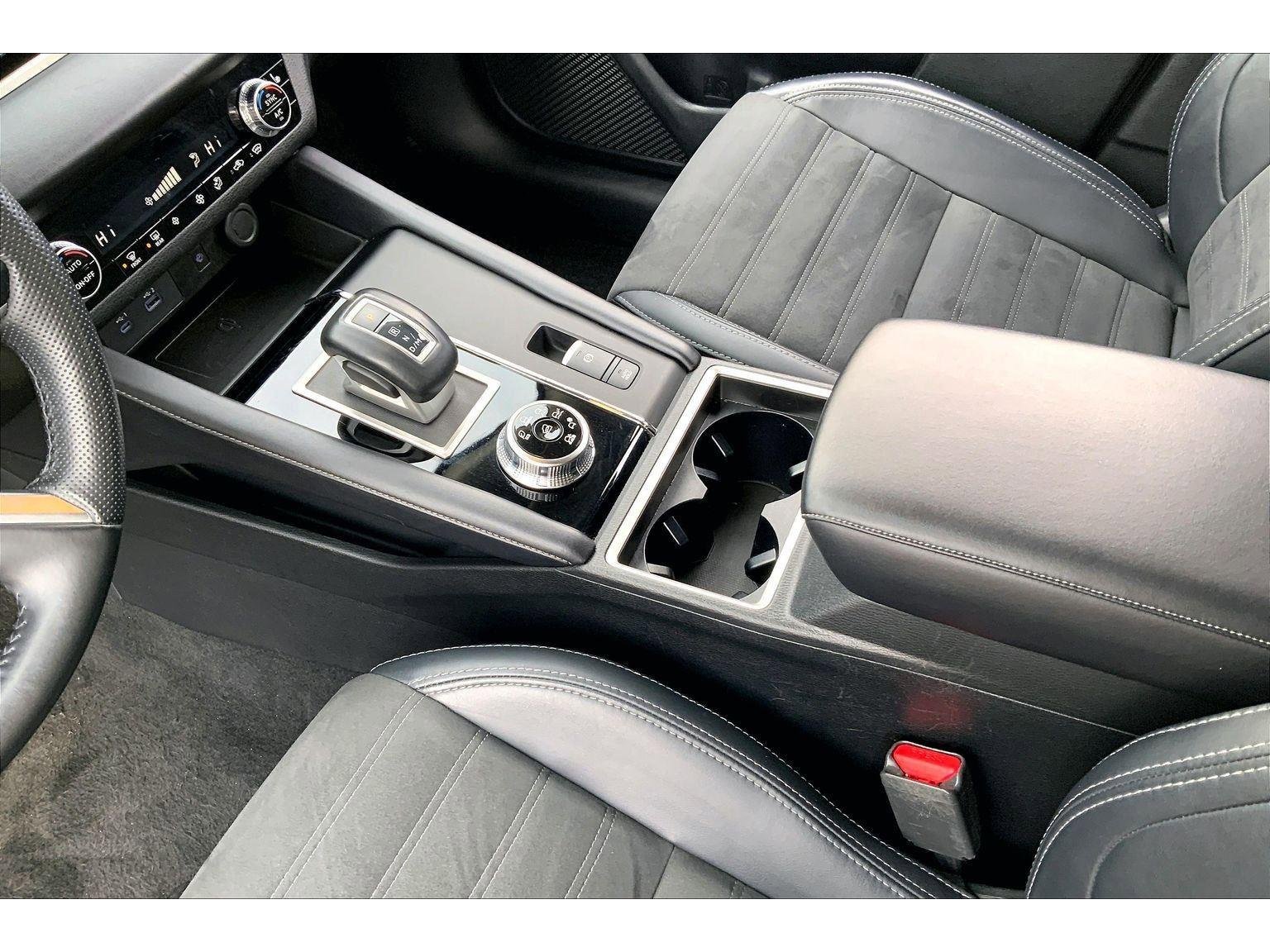 Used 2024 Mitsubishi Outlander SE image 16