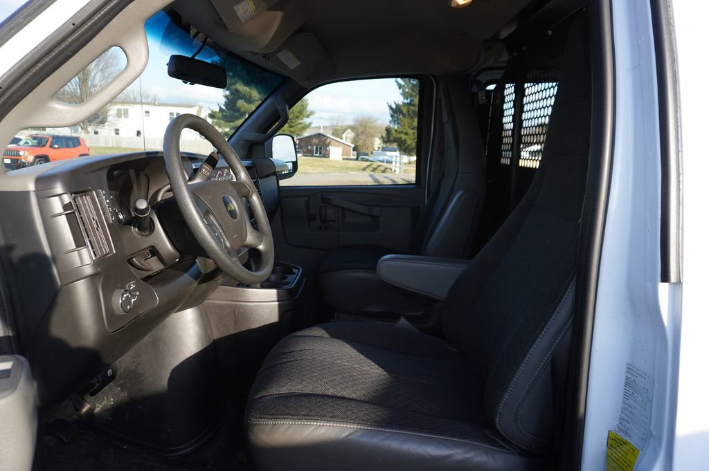 Used 2024 Chevrolet Express 2500 w/ Driver Convenience Package image 2