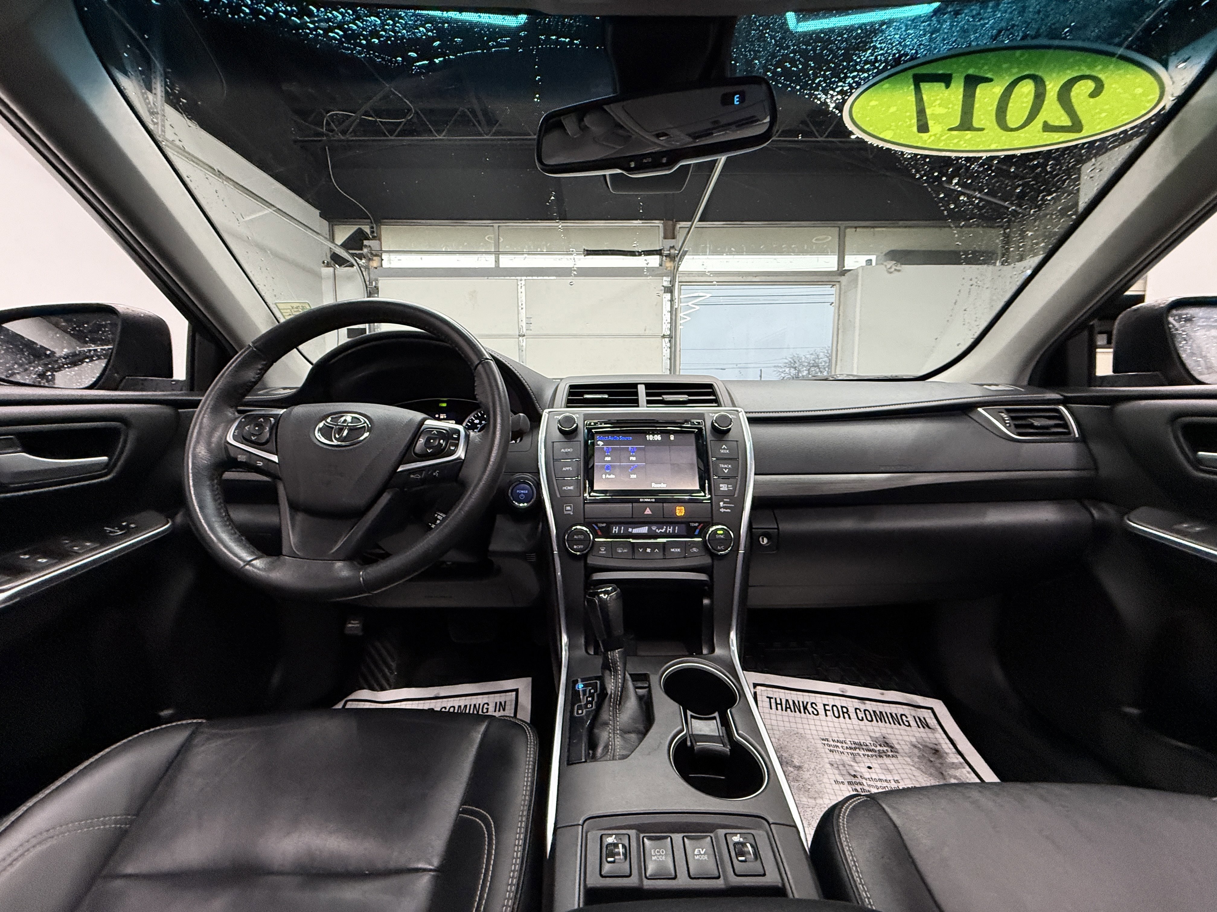 Used 2017 Toyota Camry XLE image 9