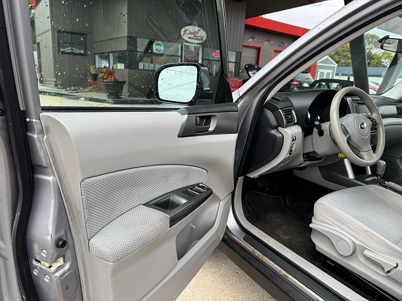 Used 2011 Subaru Forester 2.5X w/ Alloy Wheel Value Pkg image 8
