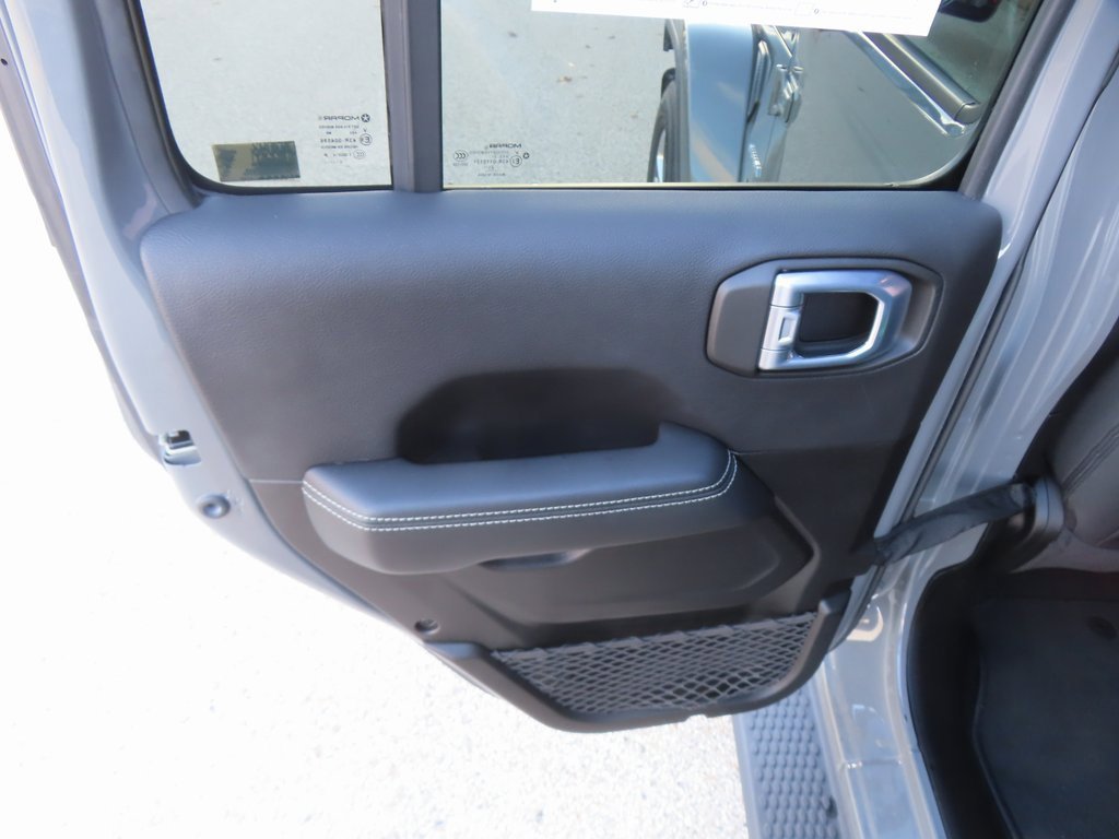 Used 2021 Jeep Wrangler Unlimited Sahara image 28