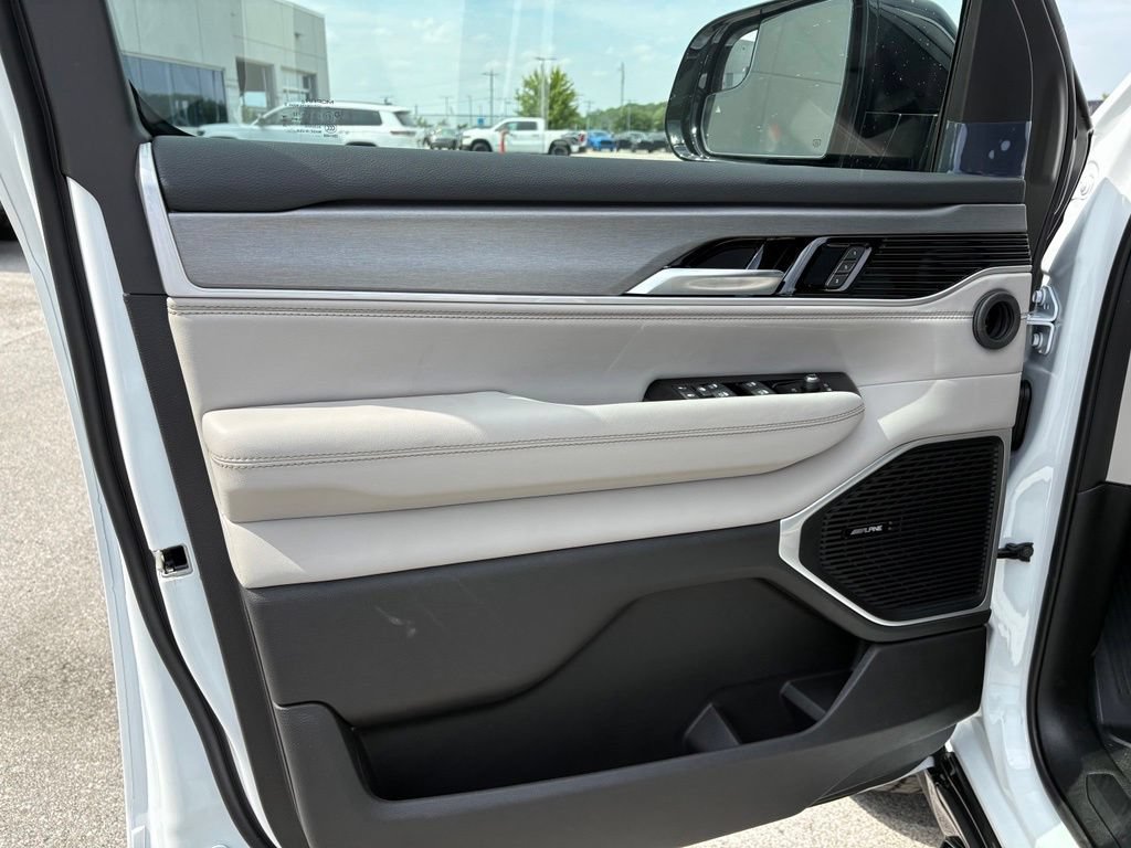 New 2026 Jeep Grand Wagoneer 2WD w/ Premium Group I image 8