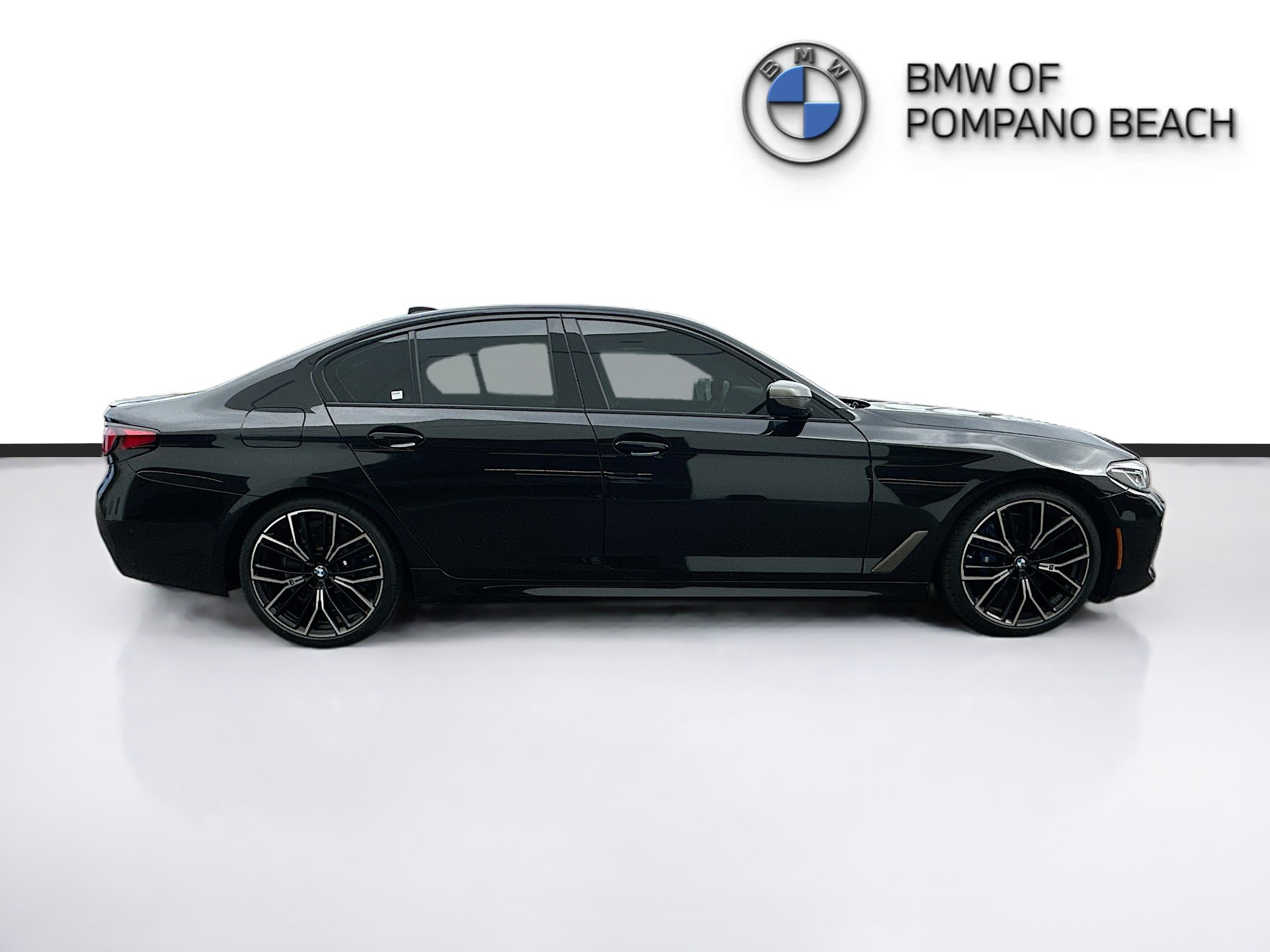 Used 2023 BMW M550i xDrive image 8