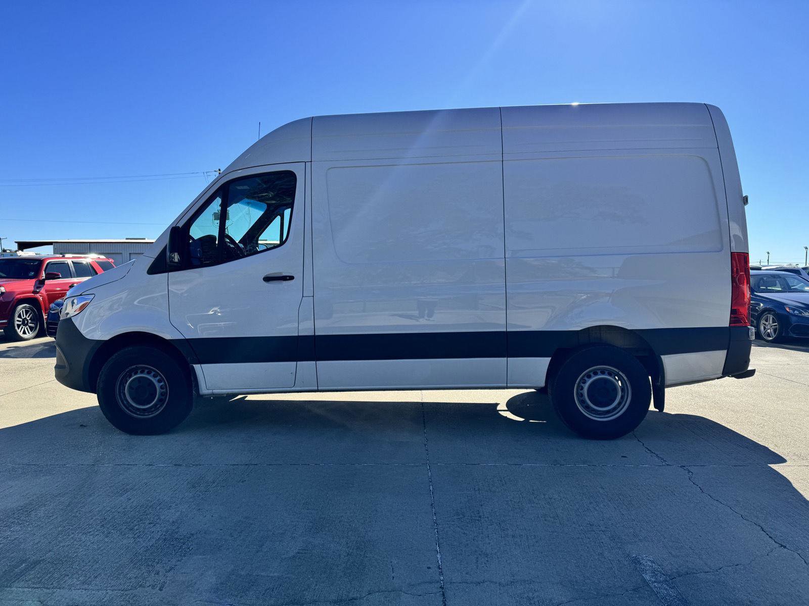 Used 2025 Mercedes-Benz Sprinter 2500 image 17