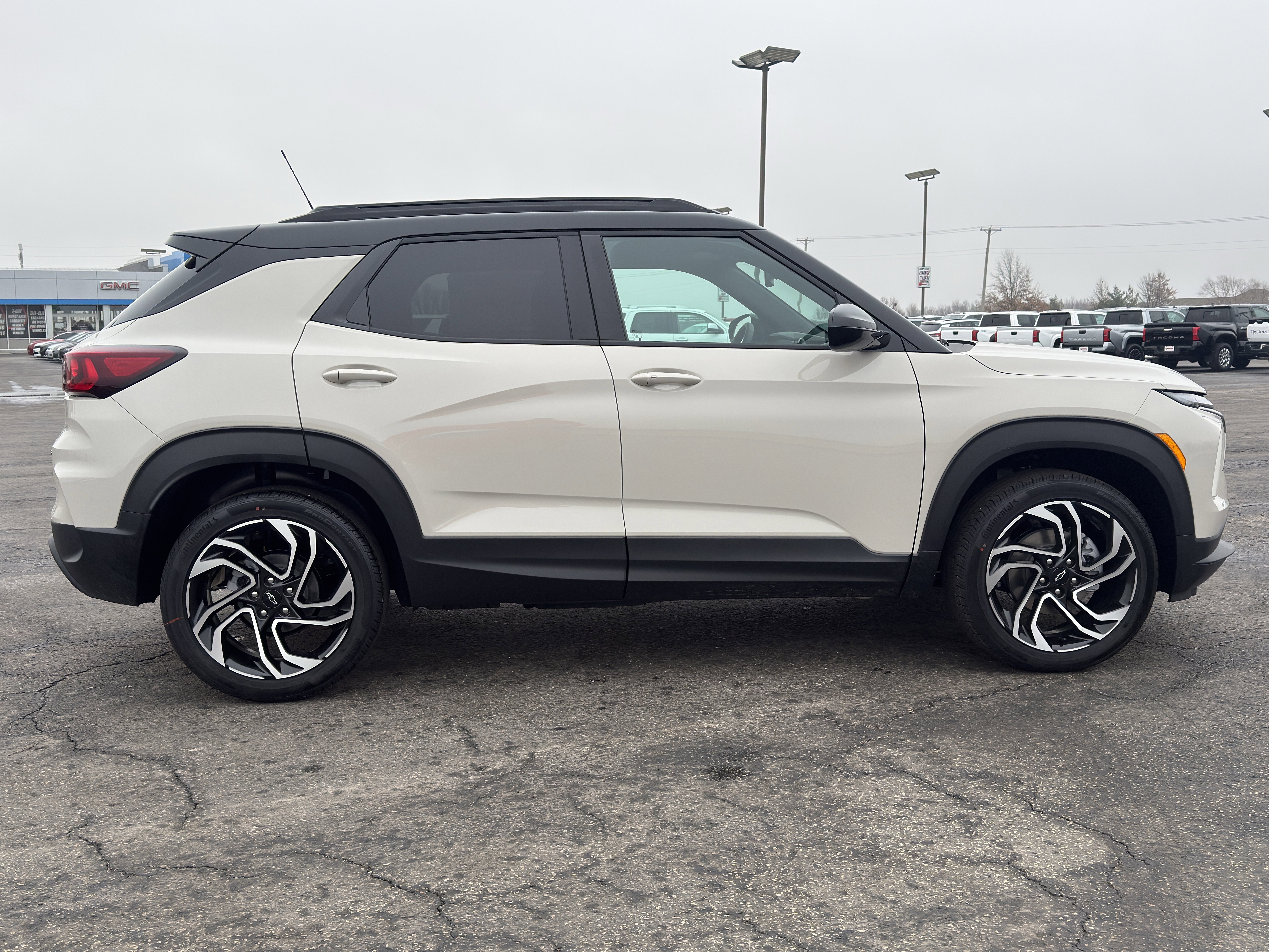 New 2026 Chevrolet TrailBlazer RS w/ Convenience Package image 2