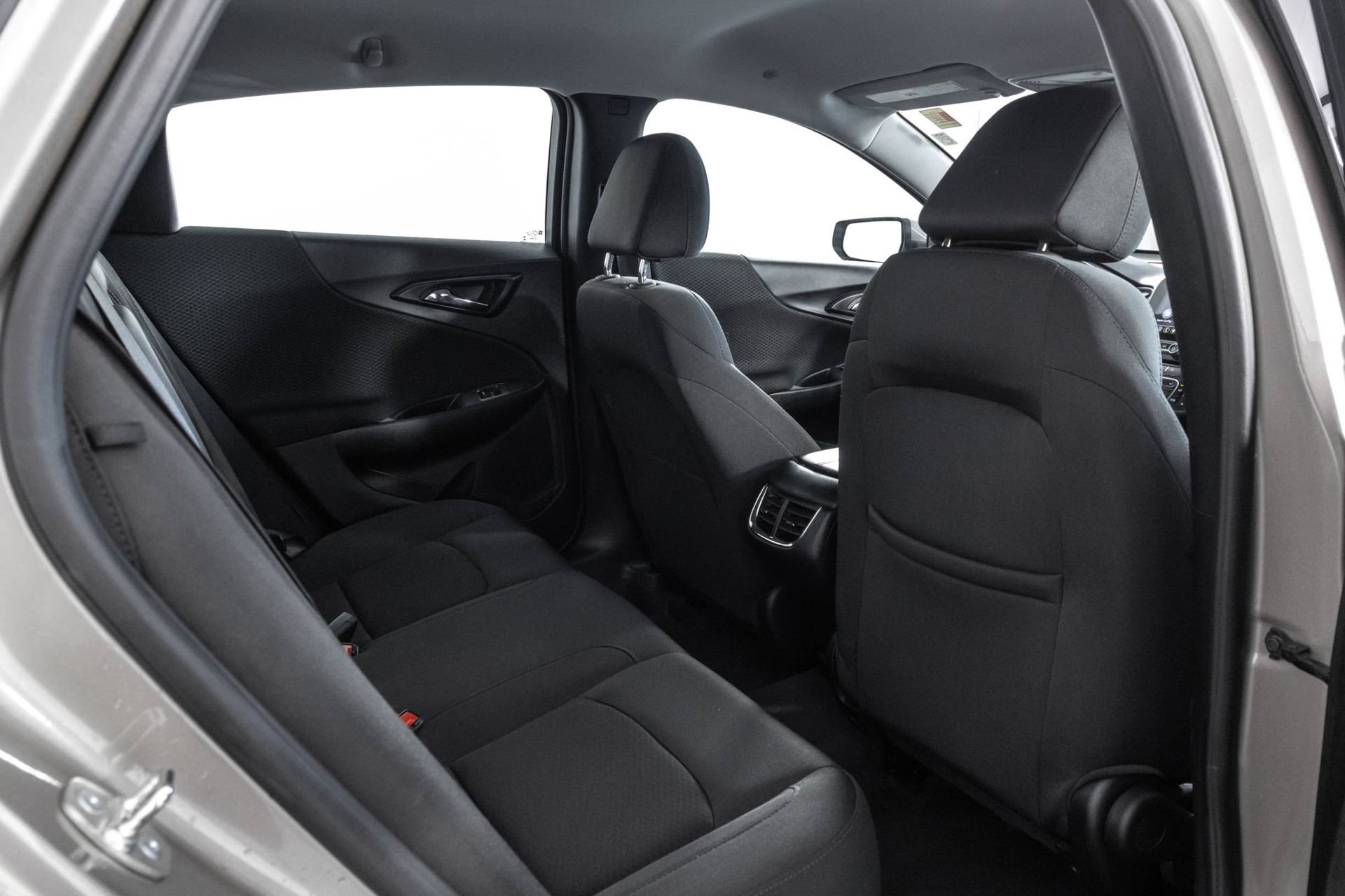 Used 2025 Chevrolet Malibu LT FWD image 38