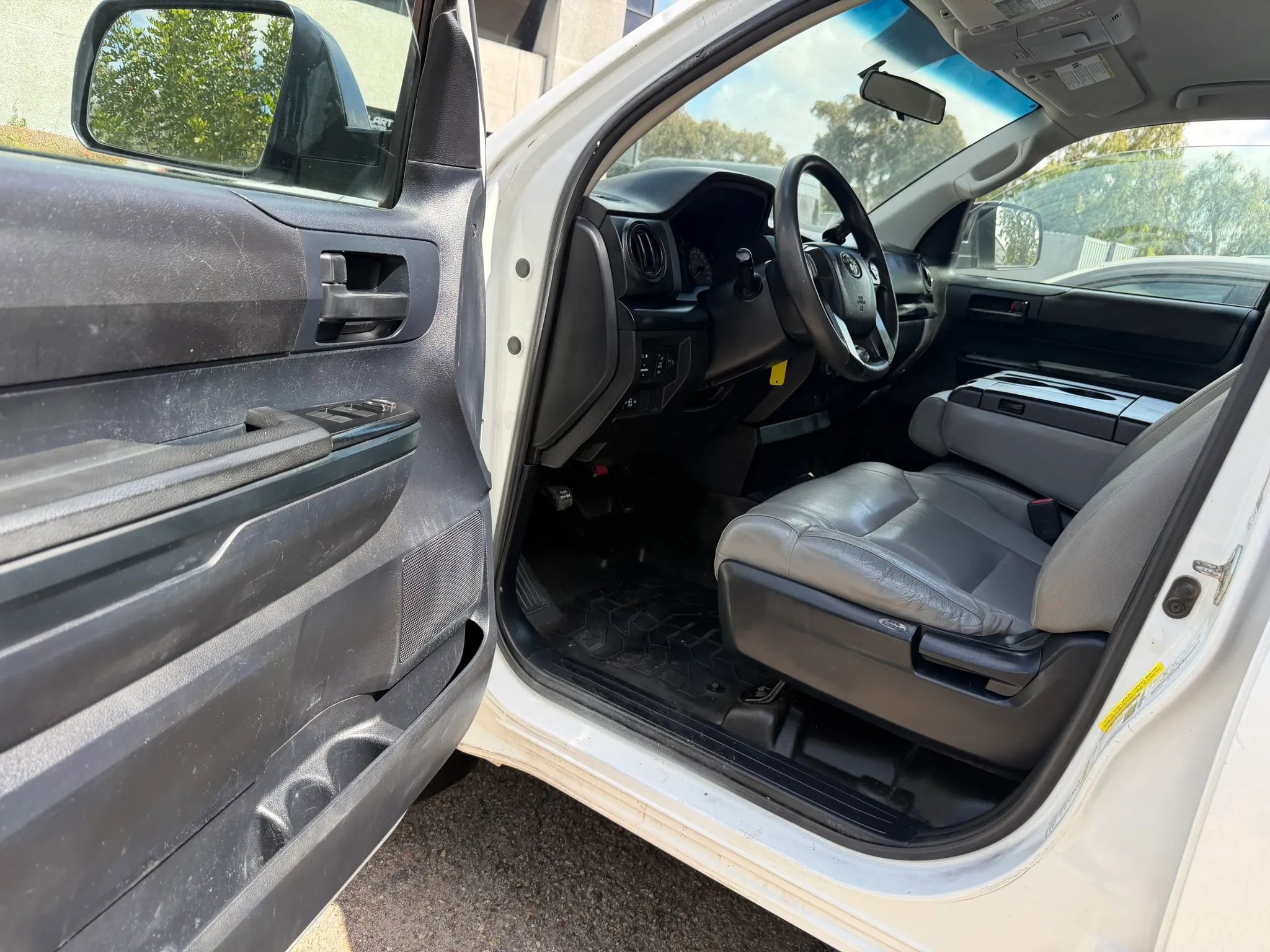Used 2015 Toyota Tundra SR AWD/4WD image 11